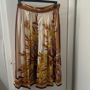SUPER wide leg Capri pant size medium. Relaxed fit.